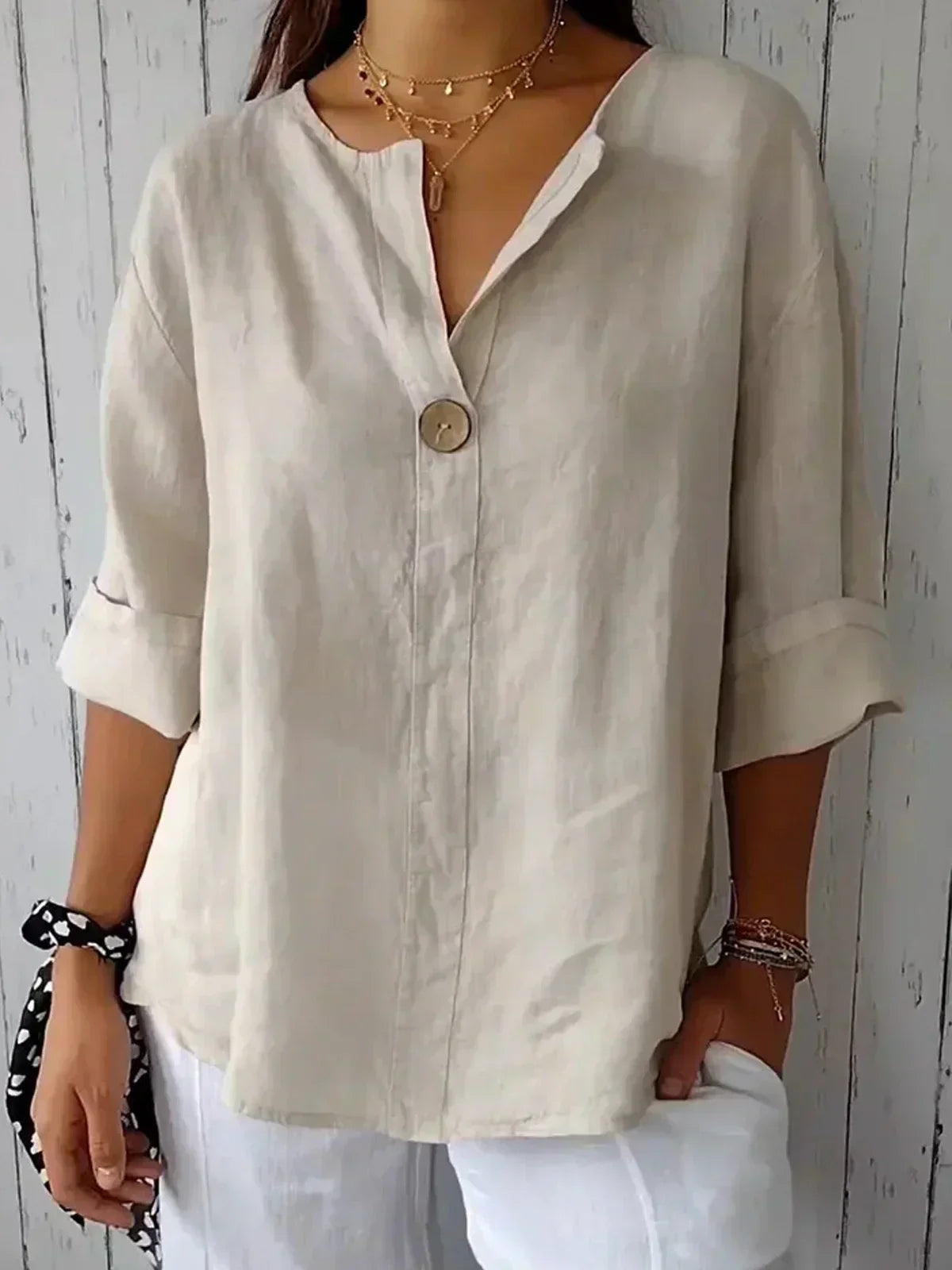 Moore | Premium V-Neck 3/4 Sleeve Blouse