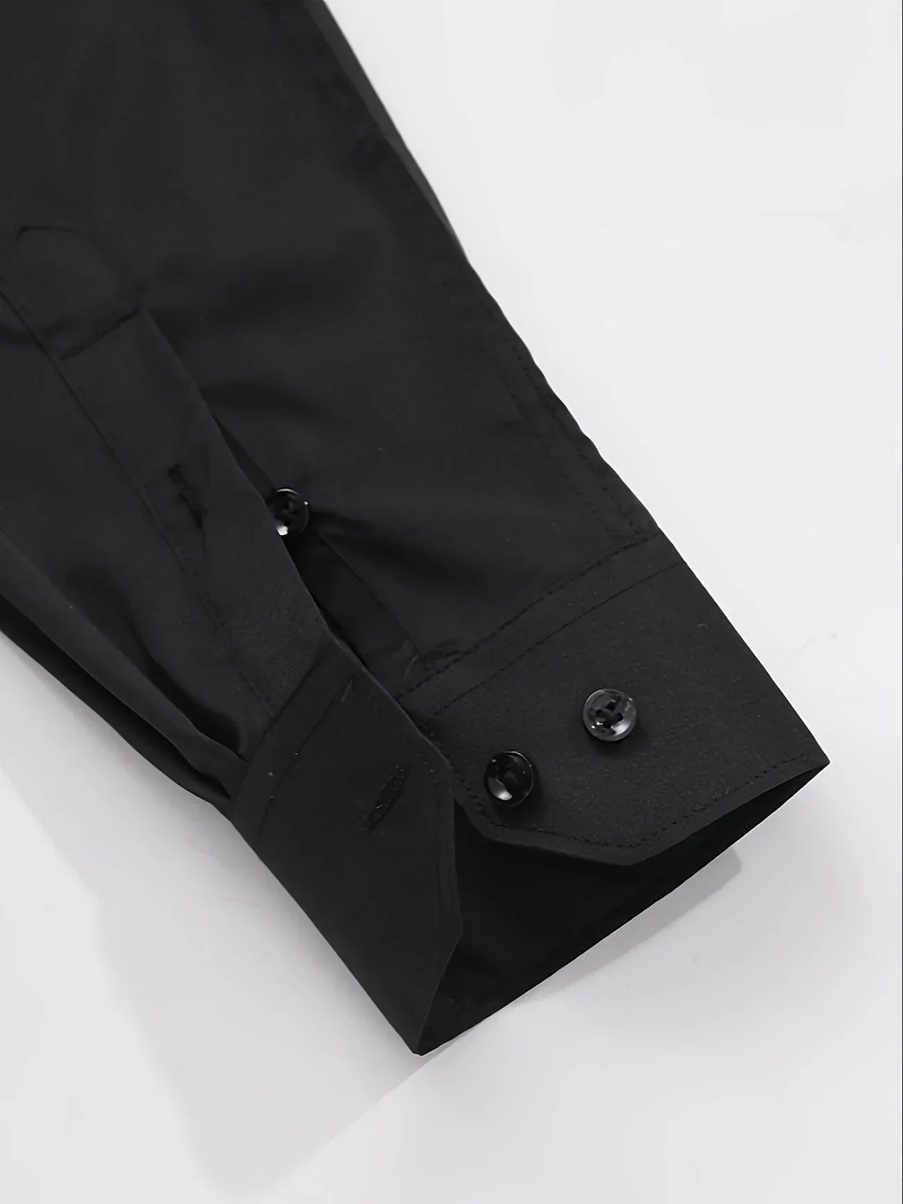 Moore | Elegant Long-Sleeve Shirt with Buttons