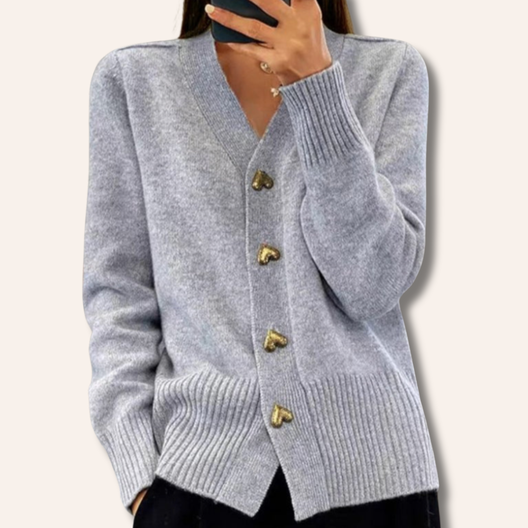 Moore | Elegant Heart Button Cardigan