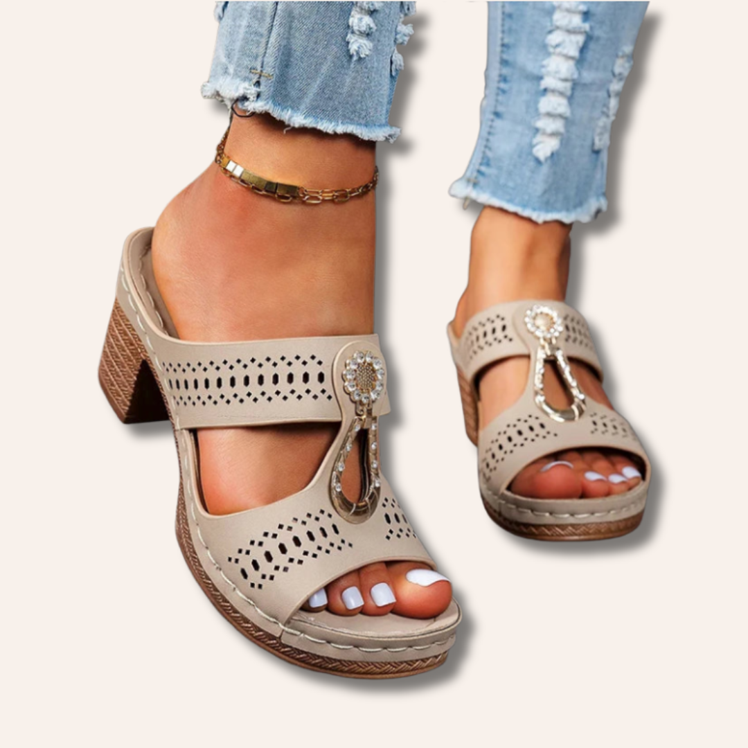 Moore | Chic and comfortable sandals