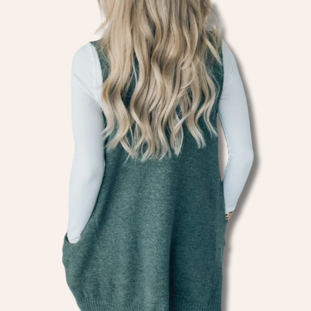 Moore | Cozy Knit Vest