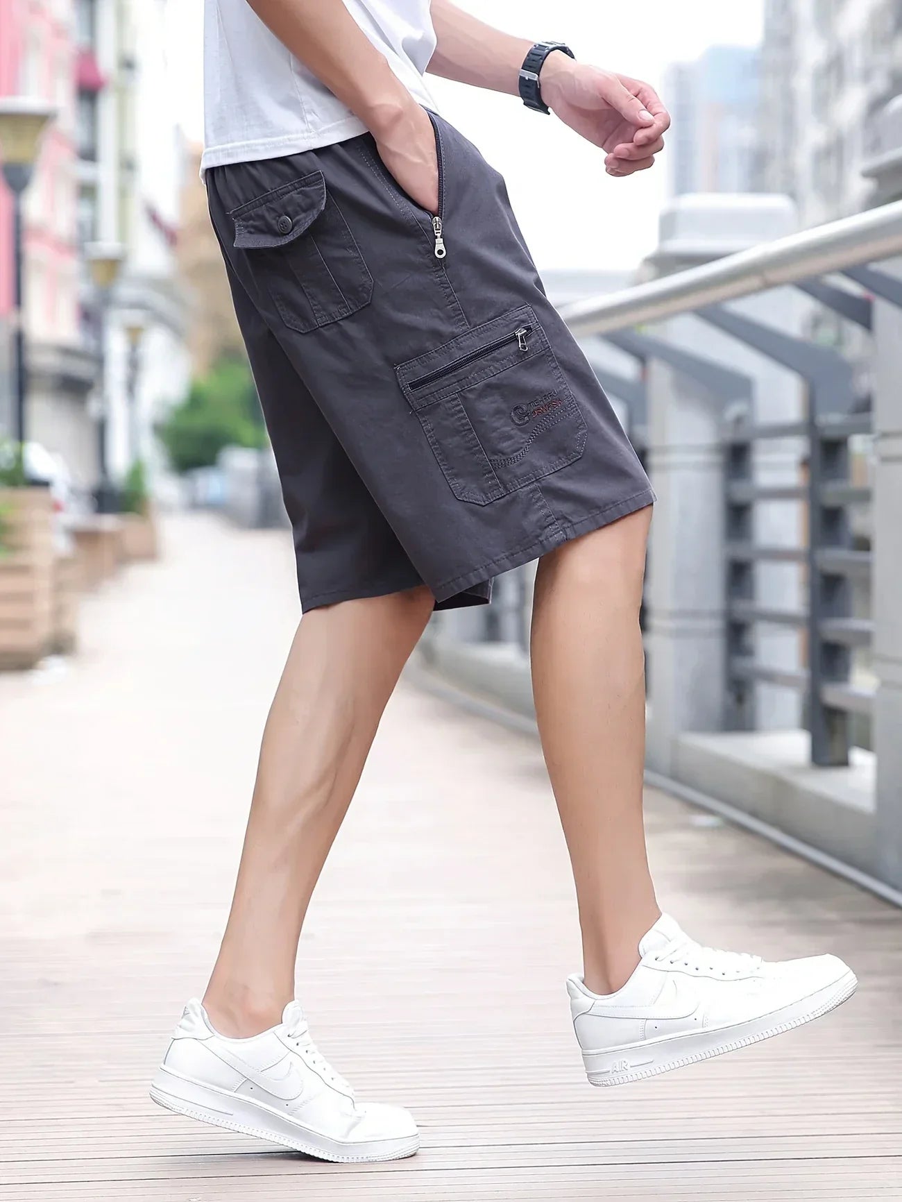 Moore | Lightweight short cargo with pockets