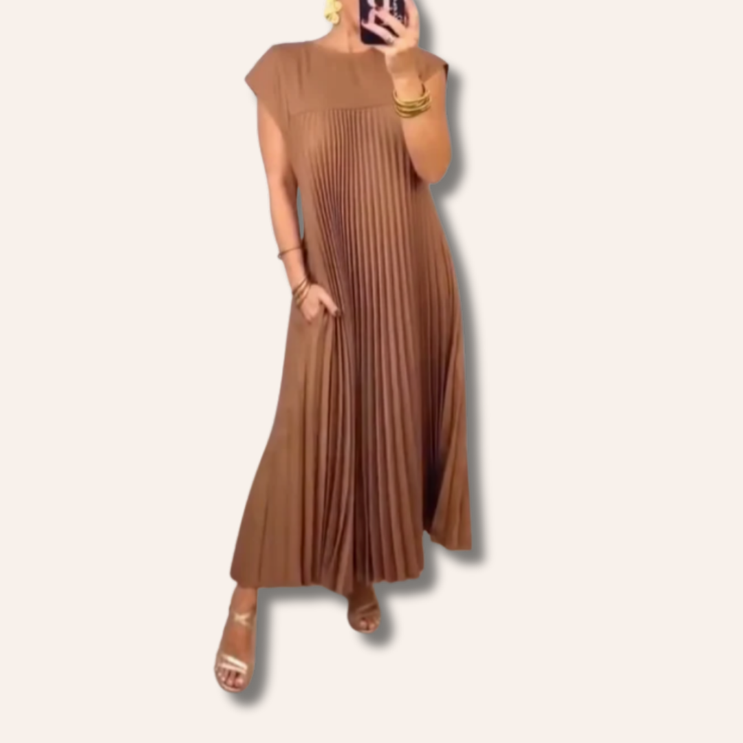 Moore | Timeless and Comfortable Dress