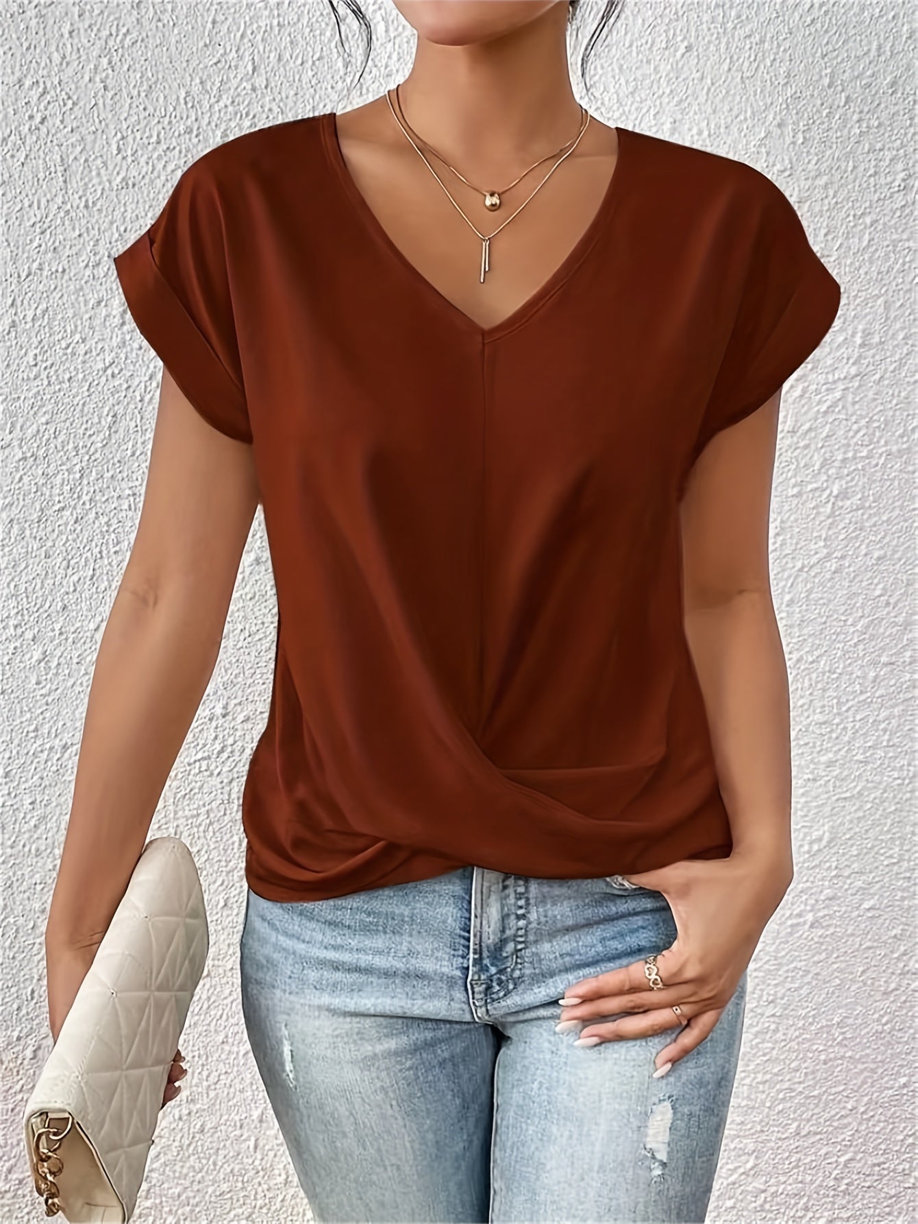 Moore | Elegant V-Neck Top