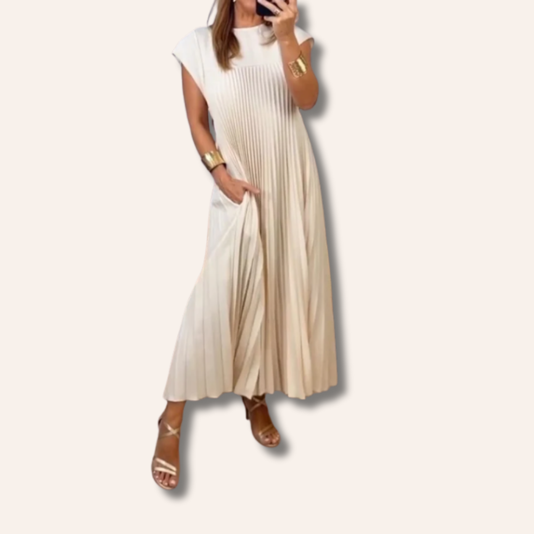 Moore | Timeless and Comfortable Dress