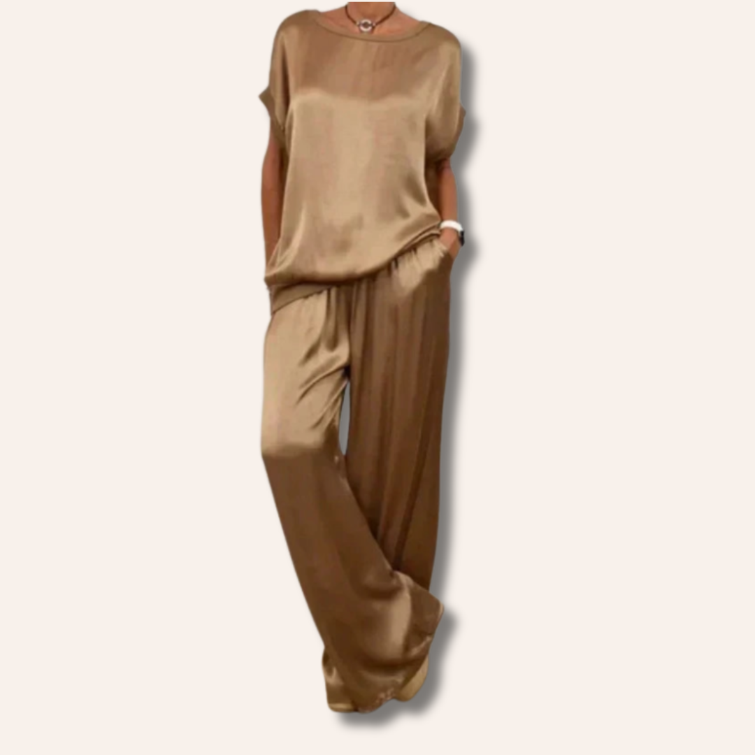 Moore | Elegant Two-Piece Set