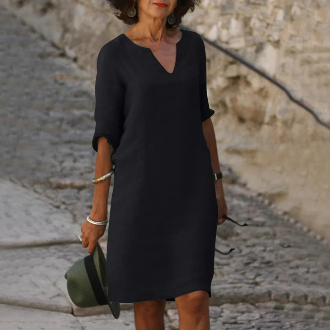Moore | Dress with V-Neck and 3/4 Sleeves