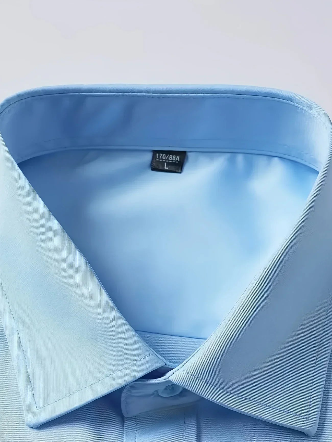 Moore | Elegant Long-Sleeve Shirt with Buttons