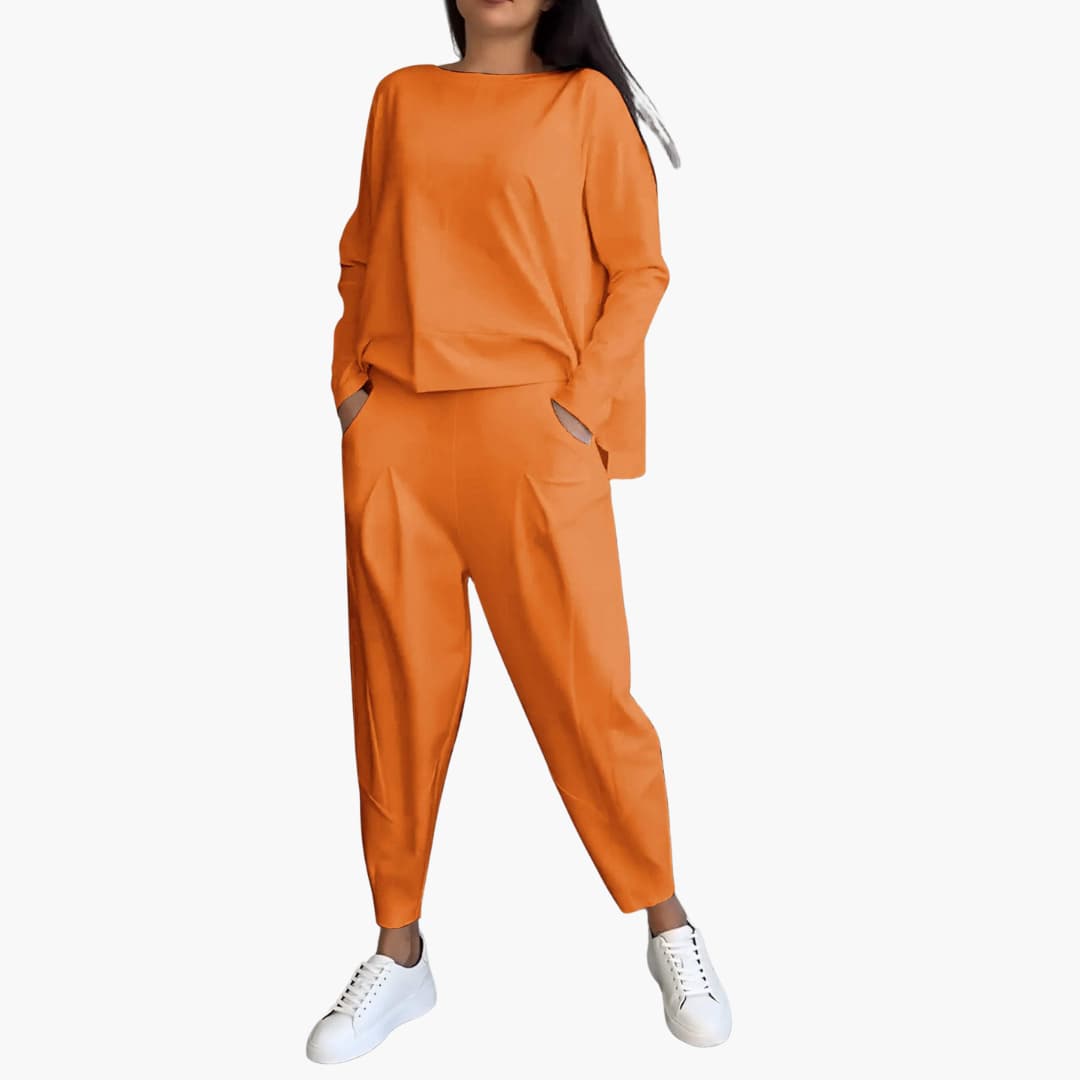 Moore | Comfortable Two-Piece Set