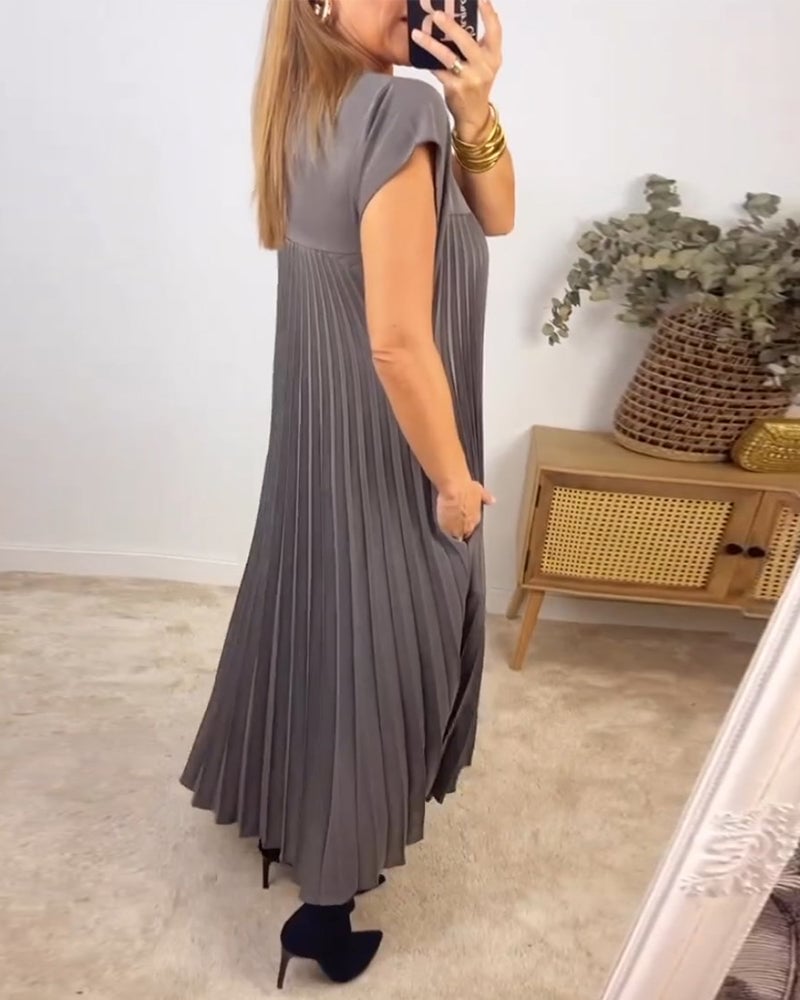 Moore | Timeless and Comfortable Dress