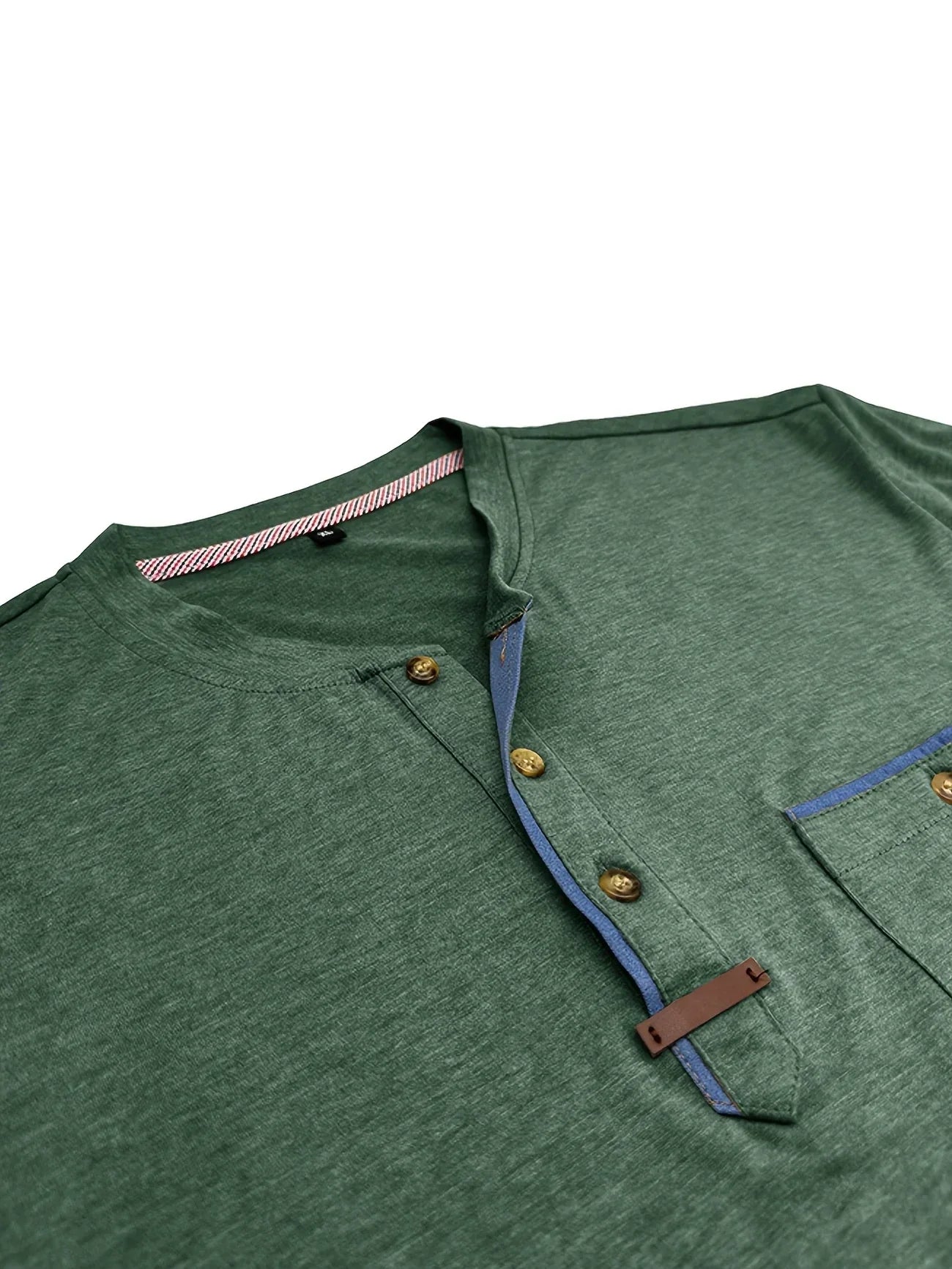 Moore | Elegant Round Neck T-shirt with Pocket