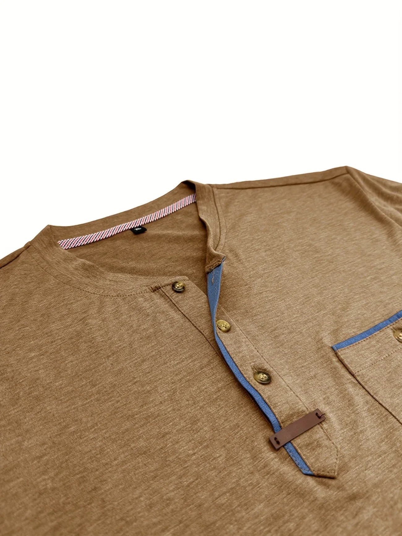 Moore | Elegant Round Neck T-shirt with Pocket