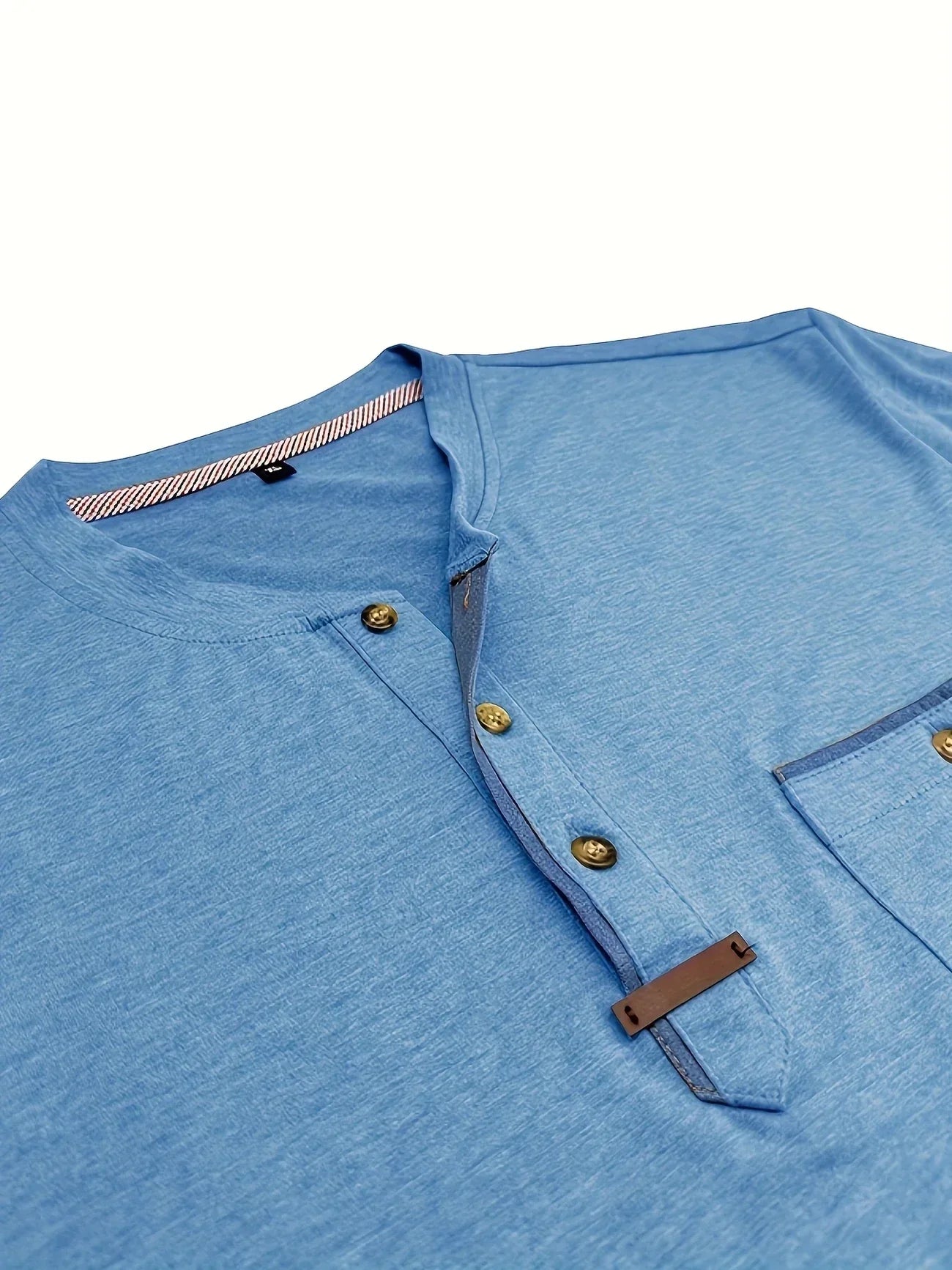 Moore | Elegant Round Neck T-shirt with Pocket