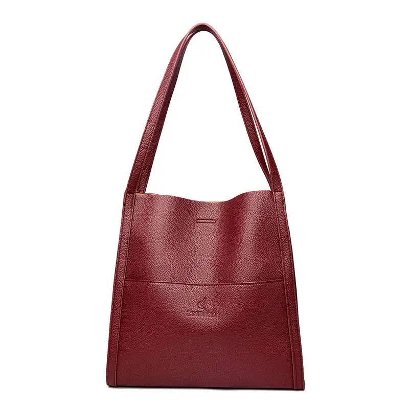 Moore | Luxuriously Minimal Shoulder Bag