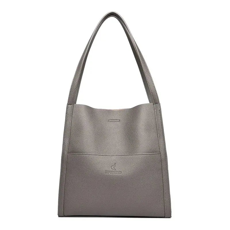 Moore | Luxuriously Minimal Shoulder Bag