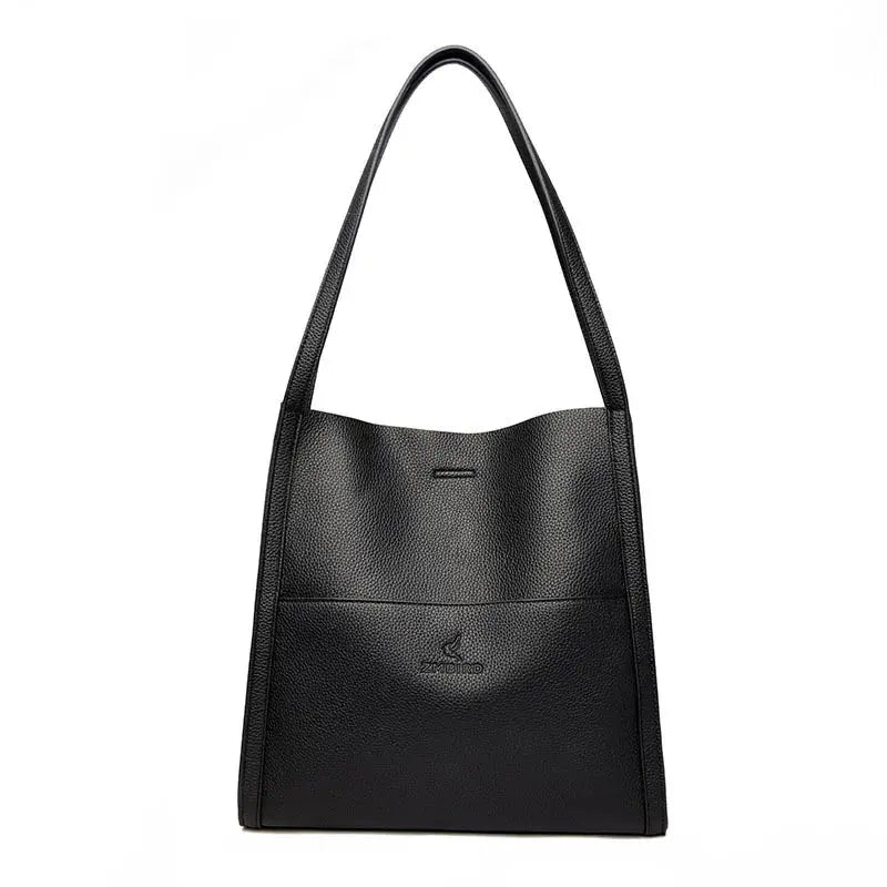 Moore | Luxuriously Minimal Shoulder Bag