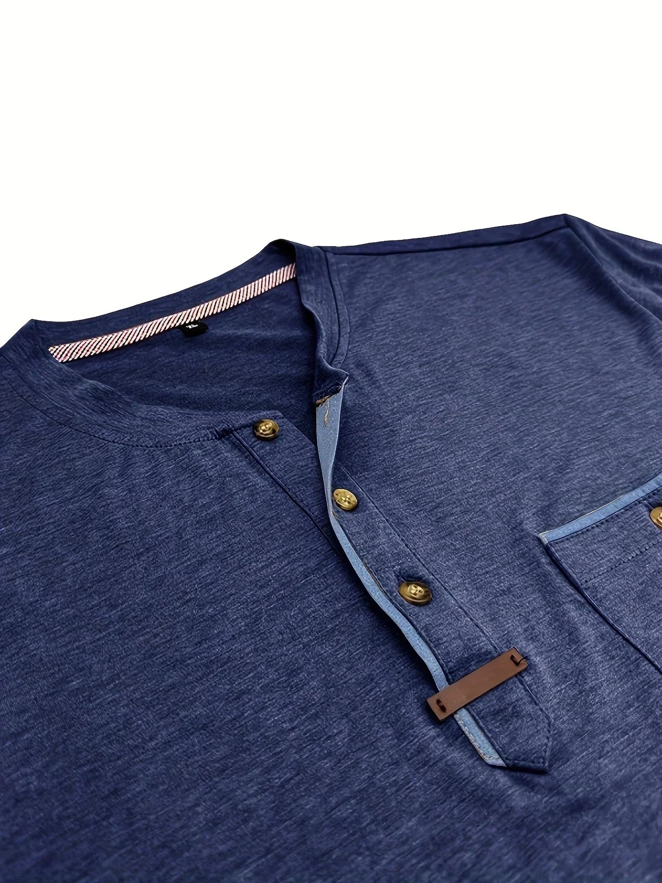 Moore | Elegant Round Neck T-shirt with Pocket
