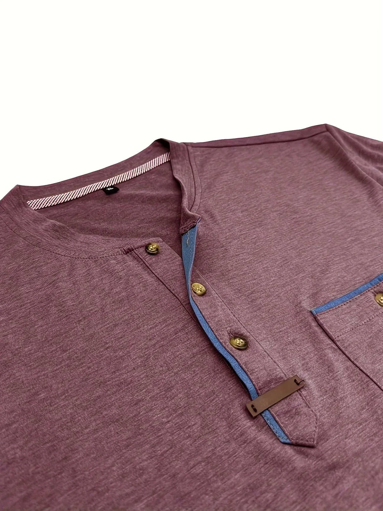 Moore | Elegant Round Neck T-shirt with Pocket